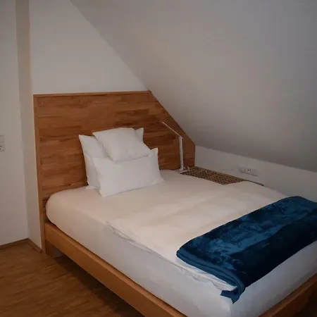 Ferienwohnung Warum Ins 2,5 Апартаменты *